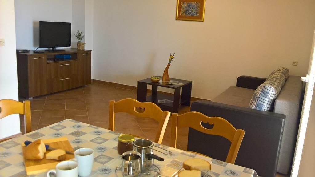 Apartments Krusvina Lun  Exterior photo